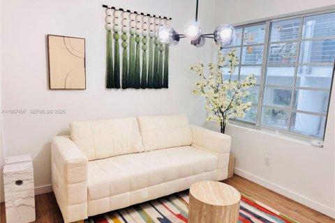 Apartment in Miami Beach, Florida 1 bedroom, 943.89 sq.m. № 2028675 - photo 2