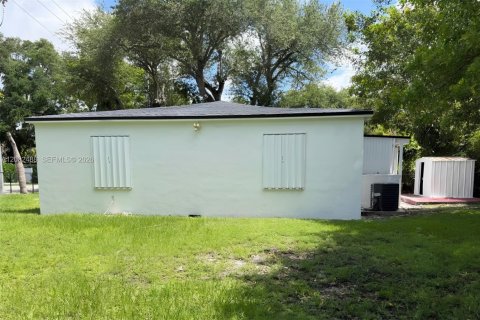 Villa ou maison à louer à North Miami, Floride: 3 chambres, 118.45 m2 № 2146518 - photo 25