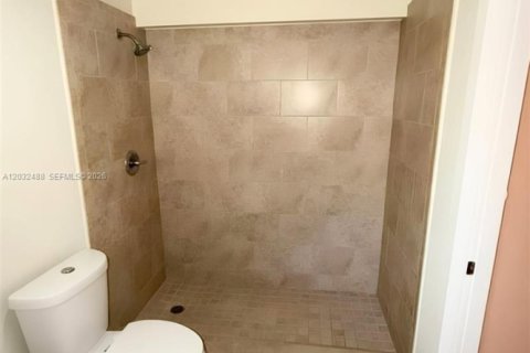 Villa ou maison à louer à North Miami, Floride: 3 chambres, 118.45 m2 № 2146518 - photo 17