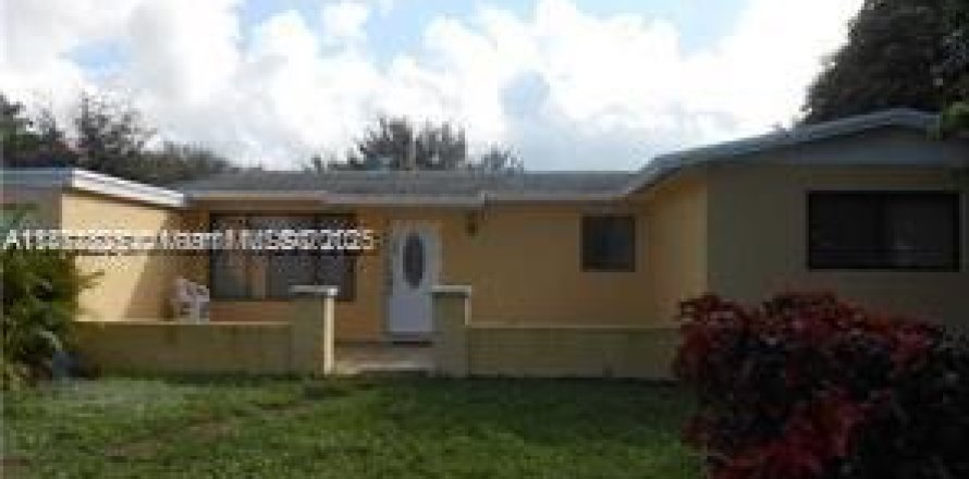 Casa en Plantation, Florida 4 dormitorios, 184.32 m2 № 1933625