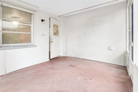 Casa en venta en Tamarac, Florida, 2 dormitorios, 103.86 m2 № 1989269 - foto 25