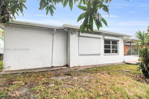 Casa en venta en Tamarac, Florida, 2 dormitorios, 103.86 m2 № 1989269 - foto 23