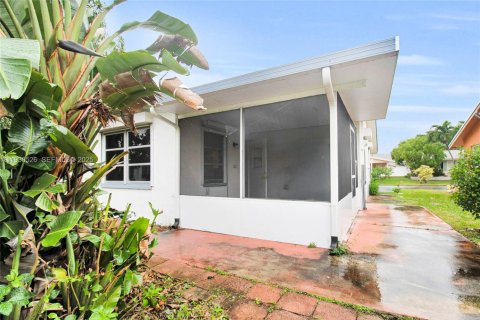 Casa en venta en Tamarac, Florida, 2 dormitorios, 103.86 m2 № 1989269 - foto 22