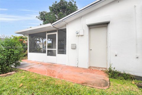 Casa en venta en Tamarac, Florida, 2 dormitorios, 103.86 m2 № 1989269 - foto 24