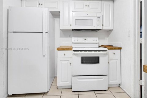 Casa en venta en Tamarac, Florida, 2 dormitorios, 103.86 m2 № 1989269 - foto 13