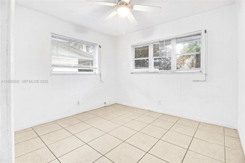 Casa en venta en Tamarac, Florida, 2 dormitorios, 103.86 m2 № 1989269 - foto 14