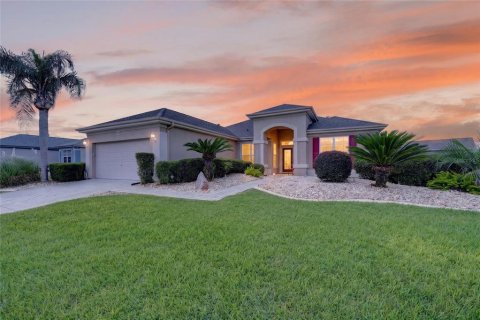 Casa en Summerfield, Florida 2 dormitorios, 187.29 m2 № 2384100