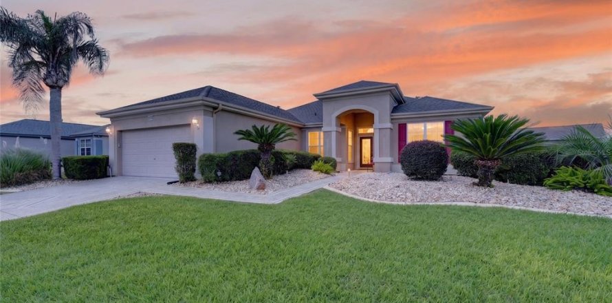 Casa en Summerfield, Florida 2 dormitorios, 187.29 m2 № 2384100