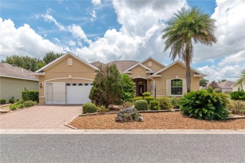 Villa ou maison à vendre à Ocala, Floride: 2 chambres, 225.29 m2 № 1882867 - photo 1