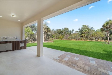 House in Lehigh Acres, Florida 3 bedrooms № 2030921 - photo 24