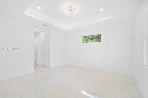 House in Lehigh Acres, Florida 3 bedrooms № 2030921 - photo 21