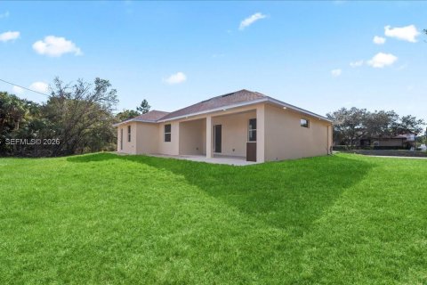 House in Lehigh Acres, Florida 3 bedrooms № 2030921 - photo 26