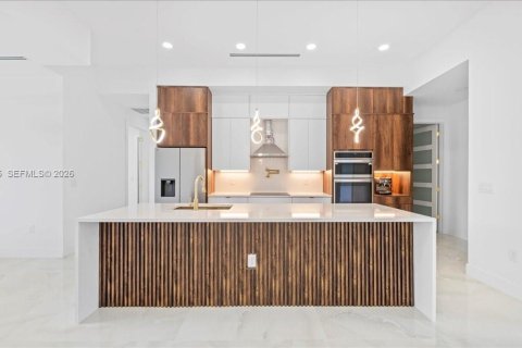 House in Lehigh Acres, Florida 3 bedrooms № 2030921 - photo 5