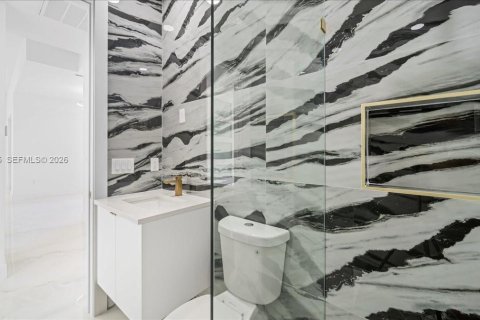 House in Lehigh Acres, Florida 3 bedrooms № 2030921 - photo 13