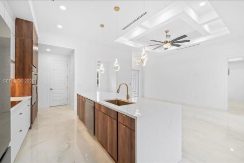 House in Lehigh Acres, Florida 3 bedrooms № 2030921 - photo 7