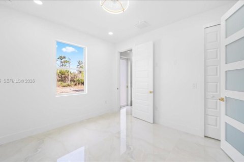 House in Lehigh Acres, Florida 3 bedrooms № 2030921 - photo 20