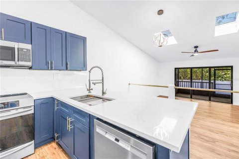 Condominio en venta en Pinellas Park, Florida, 2 dormitorios, 110.55 m2 № 2119596 - foto 10