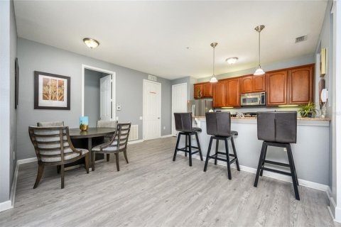 Condo in Orlando, Florida, 2 bedrooms  № 2116864 - photo 12