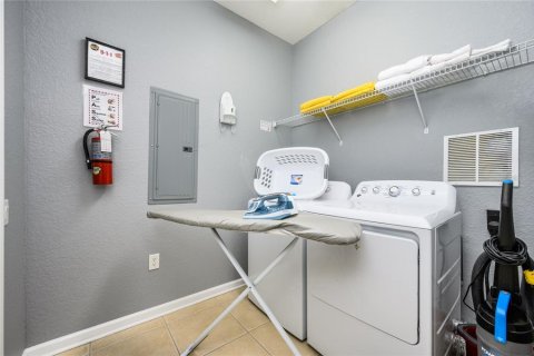 Condo in Orlando, Florida, 2 bedrooms  № 2116864 - photo 16