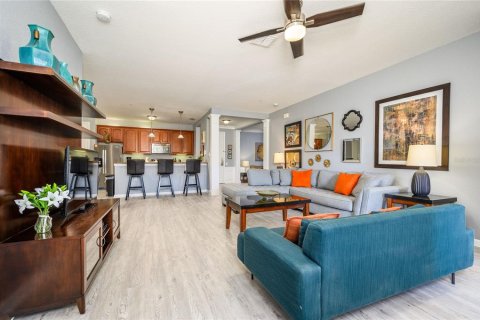 Condo in Orlando, Florida, 2 bedrooms  № 2116864 - photo 10