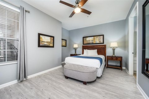 Condo in Orlando, Florida, 2 bedrooms  № 2116864 - photo 25