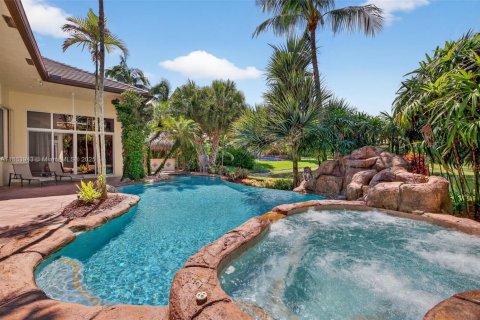 Villa ou maison à vendre à Davie, Floride: 5 chambres, 414.34 m2 № 1921887 - photo 2