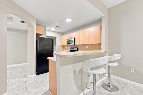 Touwnhouse à louer à Pembroke Pines, Floride: 3 chambres, 129.23 m2 № 2268130 - photo 11