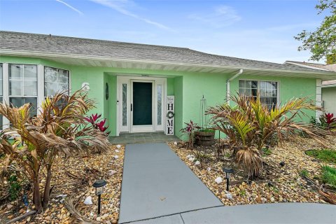 House in Palm Coast, Florida 3 bedrooms, 221.85 sq.m. № 1558384 - photo 2