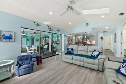 House in Palm Coast, Florida 3 bedrooms, 221.85 sq.m. № 1558384 - photo 21