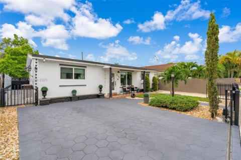 Casa en Hialeah, Florida 3 dormitorios, 105.35 m2 № 2387774