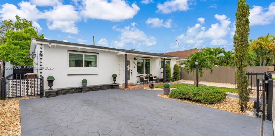 Casa en Hialeah, Florida 3 dormitorios, 105.35 m2 № 2387774