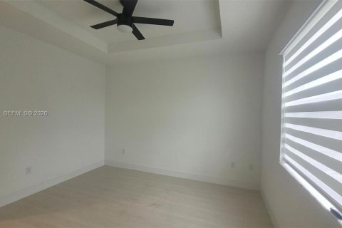 Adosado en alquiler en Miami, Florida, 3 dormitorios, 141.21 m2 № 2068063 - foto 10