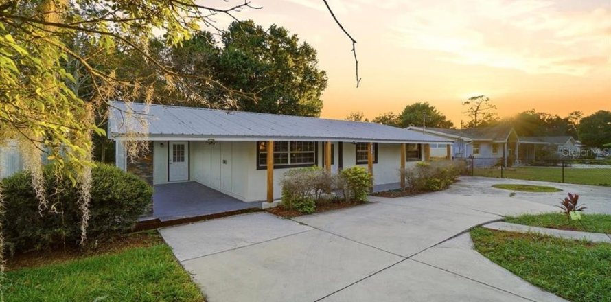 Villa ou maison à Lakeland, Floride 2 chambres, 105.91 m2 № 2430771