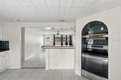 Villa ou maison à vendre à Lakeland, Floride: 2 chambres, 105.91 m2 № 2430771 - photo 10