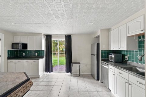 Villa ou maison à vendre à Lakeland, Floride: 2 chambres, 105.91 m2 № 2430771 - photo 9