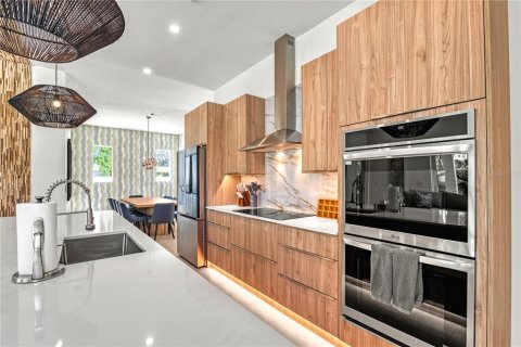 Casa en venta en Sarasota, Florida, 5 dormitorios, 309.74 m2 № 2113305 - foto 13