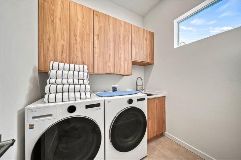 Casa en venta en Sarasota, Florida, 5 dormitorios, 309.74 m2 № 2113305 - foto 21