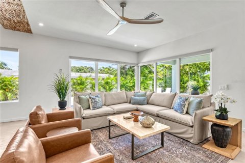 Casa en venta en Sarasota, Florida, 5 dormitorios, 309.74 m2 № 2113305 - foto 16