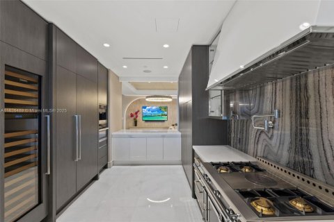 Condominio en venta en Sunny Isles Beach, Florida, 4 dormitorios, 277.5 m2 № 1796371 - foto 13