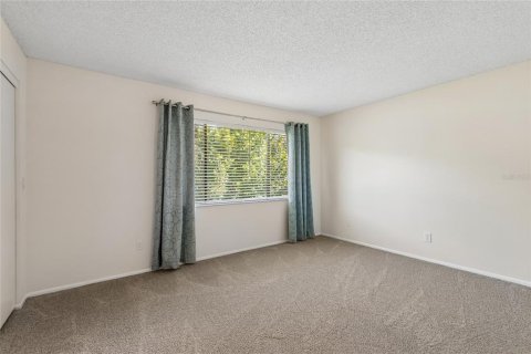 Townhouse in Temple Terrace, Florida 2 bedrooms, 116.13 sq.m. № 2223493 - photo 12
