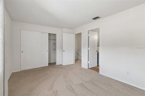 Townhouse in Temple Terrace, Florida 2 bedrooms, 116.13 sq.m. № 2223493 - photo 16