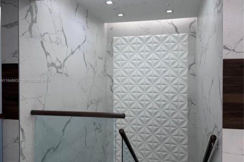 Immobilier commercial à vendre à Miami Lakes, Floride № 2019894 - photo 6