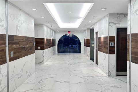 Immobilier commercial à vendre à Miami Lakes, Floride № 2019894 - photo 4