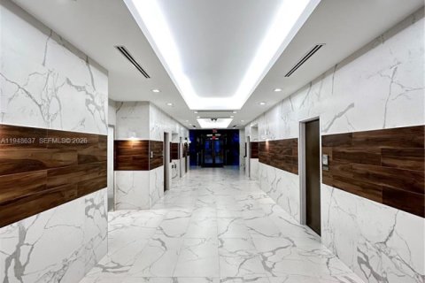 Immobilier commercial à vendre à Miami Lakes, Floride № 2019894 - photo 5