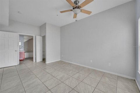 Townhouse in Kissimmee, Florida 4 bedrooms, 136.57 sq.m. № 1536119 - photo 13