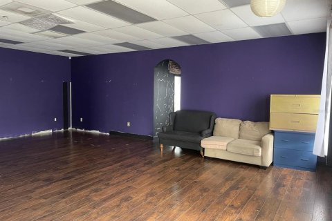 Propiedad comercial en alquiler en Largo, Florida, 150.59 m2 № 1555234 - foto 5