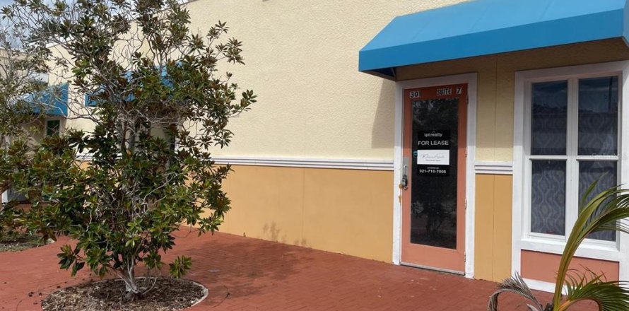 Propiedad comercial en Largo, Florida 150.59 m2 № 1555234