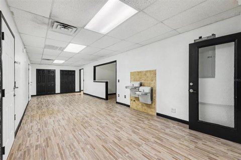 Immobilier commercial à louer à Lecanto, Floride № 2425434 - photo 7