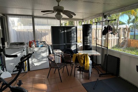 Adosado en venta en Miami, Florida, 3 dormitorios, 128.02 m2 № 1891928 - foto 27
