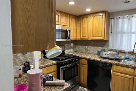 Adosado en venta en Miami, Florida, 3 dormitorios, 128.02 m2 № 1891928 - foto 30